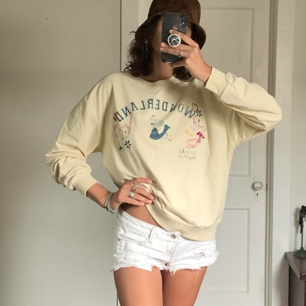 Disney Alice in Wonderland cream pullover sweatshirt